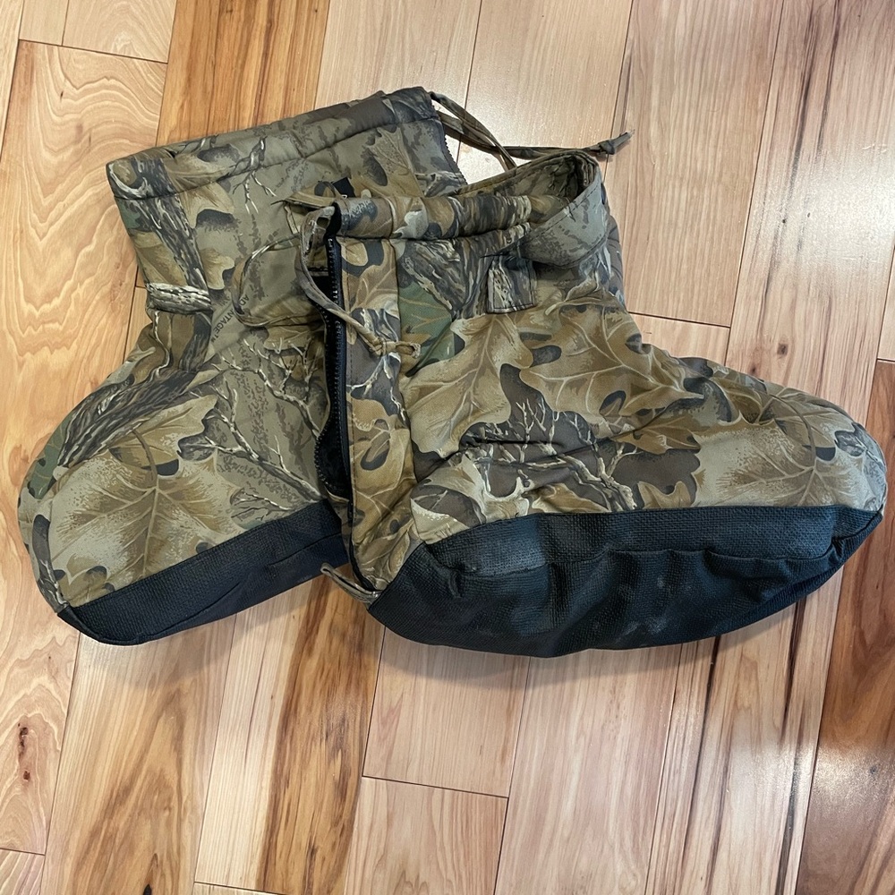 Camouflage Boot Overboots with Zip
Size L